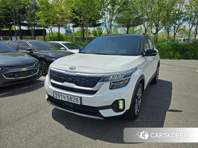 Kia Seltos 2020 Белый из Кореи