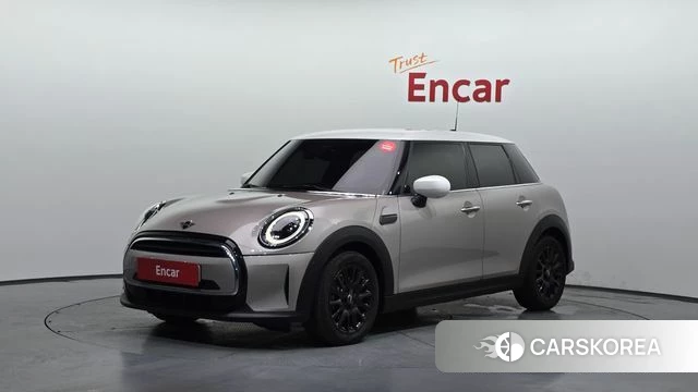Mini Cooper 2024 Песочный из Кореи