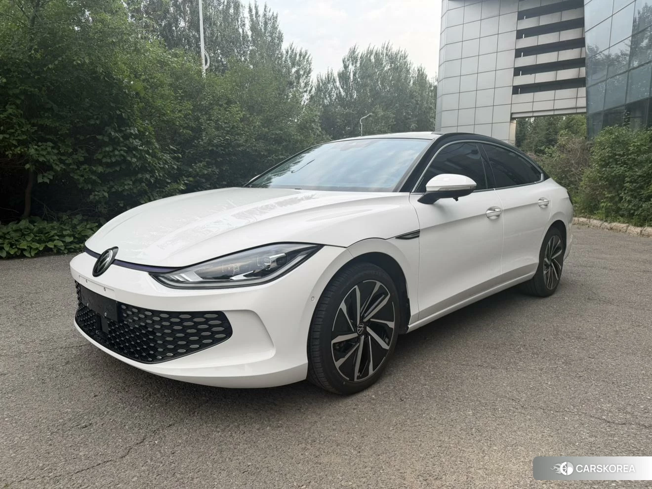 Volkswagen Lingdu 2022 Белый из Китая