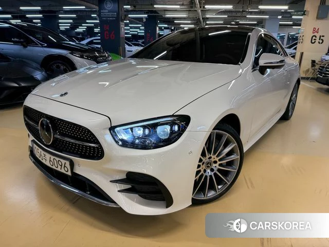 Mercedes-Benz E-Class W213 2021 Белый из Кореи