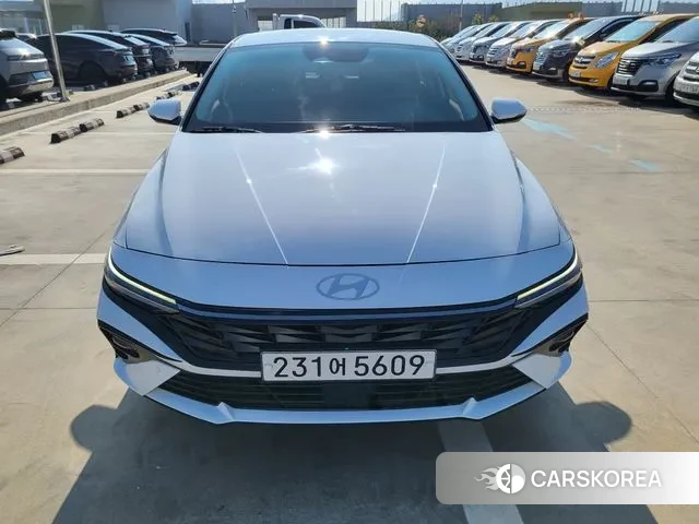 Hyundai The New Avante (CN7) 2023 Белый из Кореи