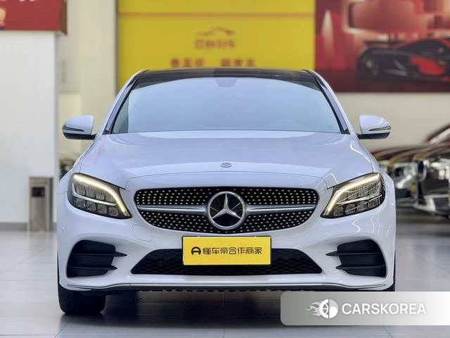 Mercedes-Benz Class C 2021 Белый из Китая