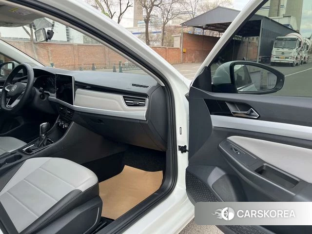 Volkswagen Bora 2023 Белый из Китая