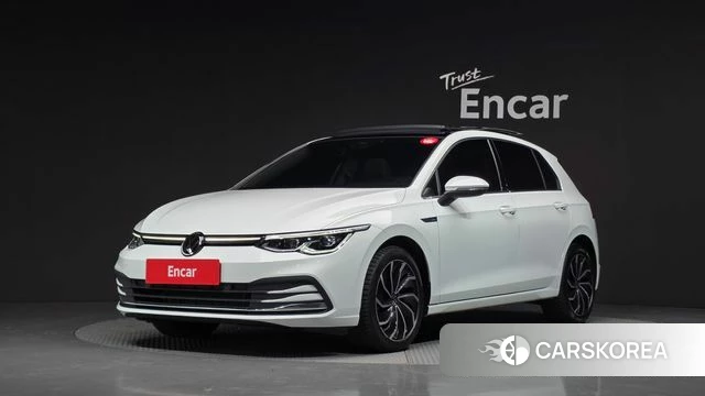 Volkswagen Golf 8th Generation 2023 Белый из Кореи