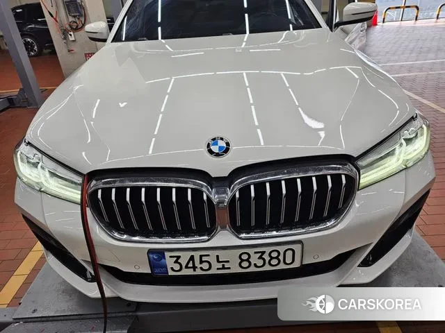 BMW 5 Series (G30) 2023 Белый из Кореи