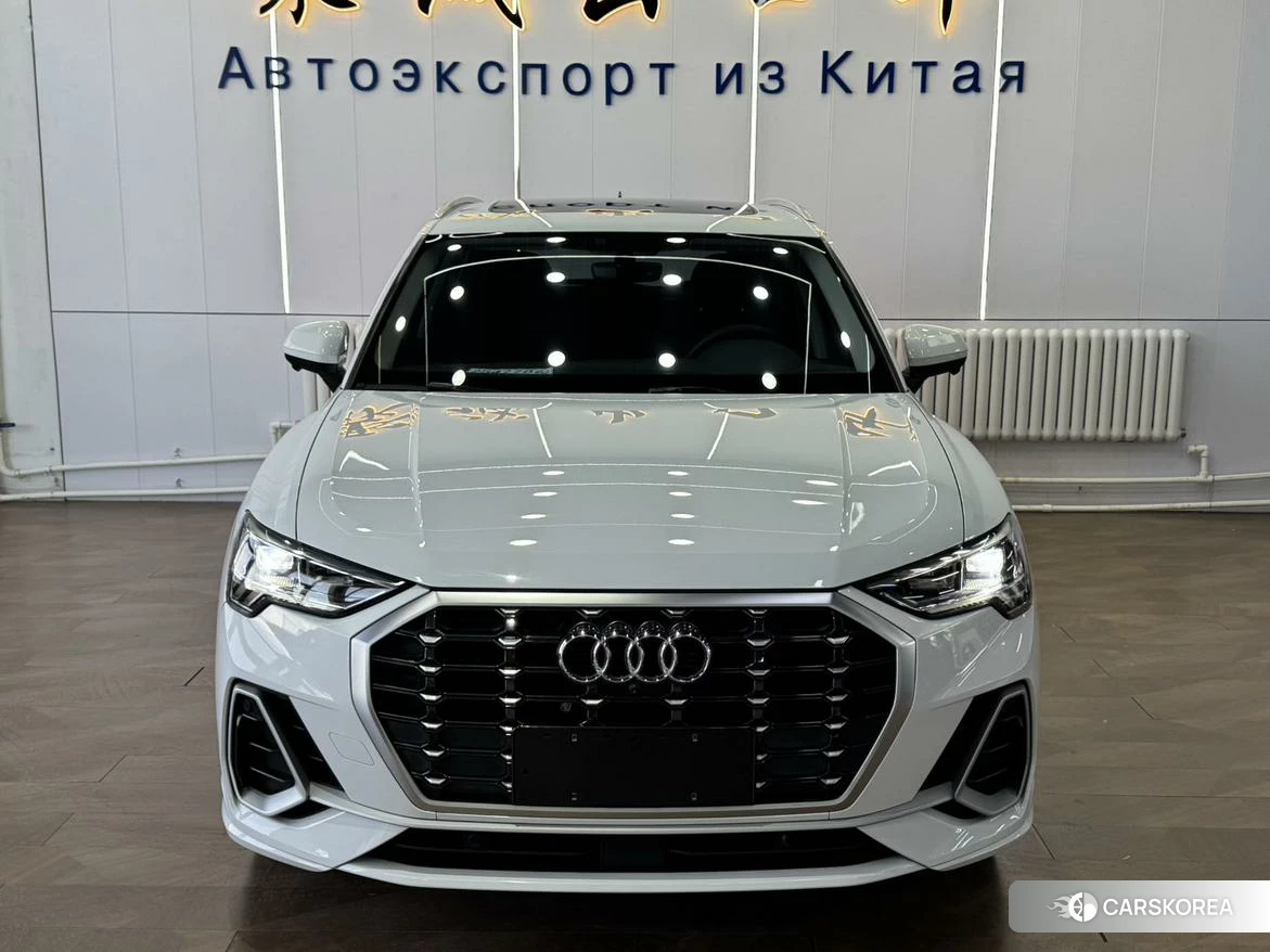 Audi Q3 2022 Белый из Китая
