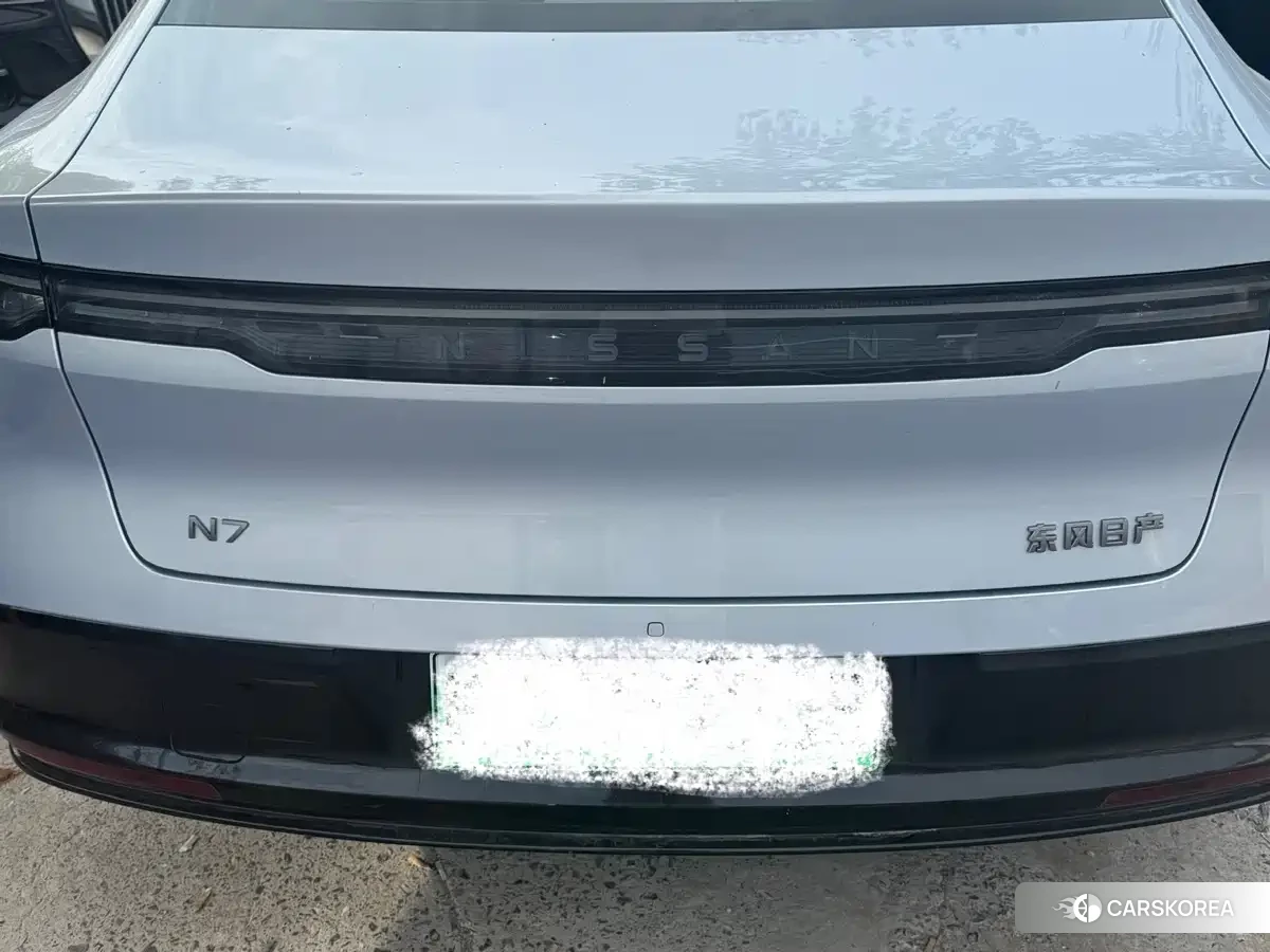 Nissan N7 2025 Silver/gray из Китая