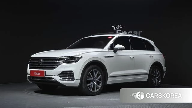 Volkswagen Touareg 3rd generation 2023 Белый из Кореи
