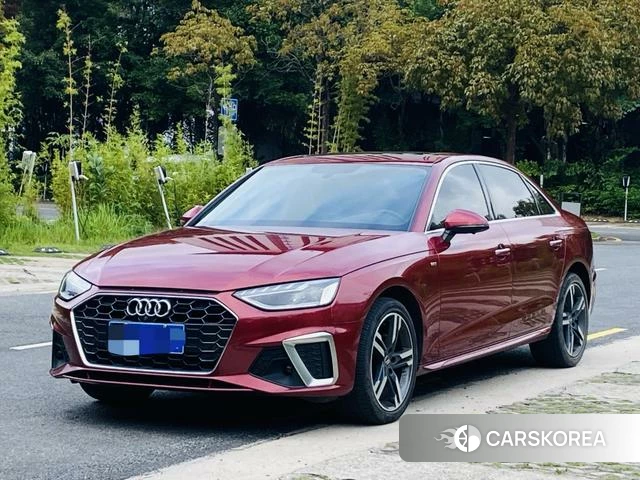 Audi A4L 2022 Красный из Китая