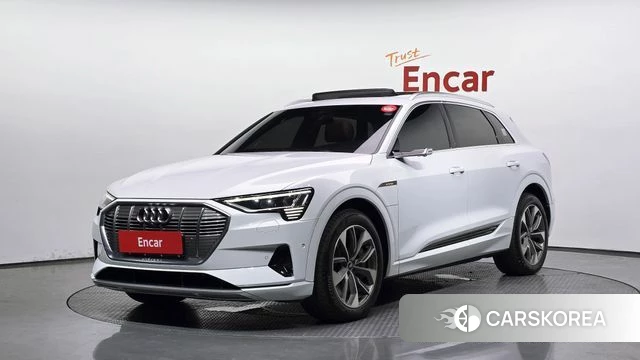 Audi e-Tron 2021 Белый из Кореи