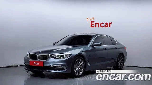 BMW 5 Series (G30) 2018 Серебристо-серый из Кореи