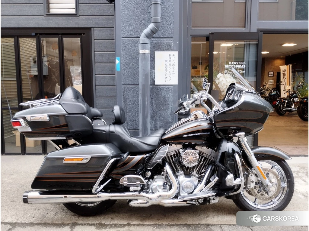 Проданный Harley-Davidson Road Glide FLTRUSE1800 CVO 2016 из Японии
