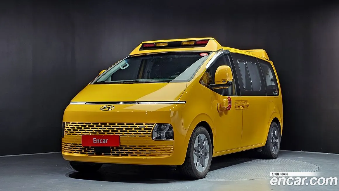 Hyundai Staria 2022 Желтый из Кореи