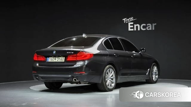 BMW 5 Series (G30) 2020 Серый из Кореи