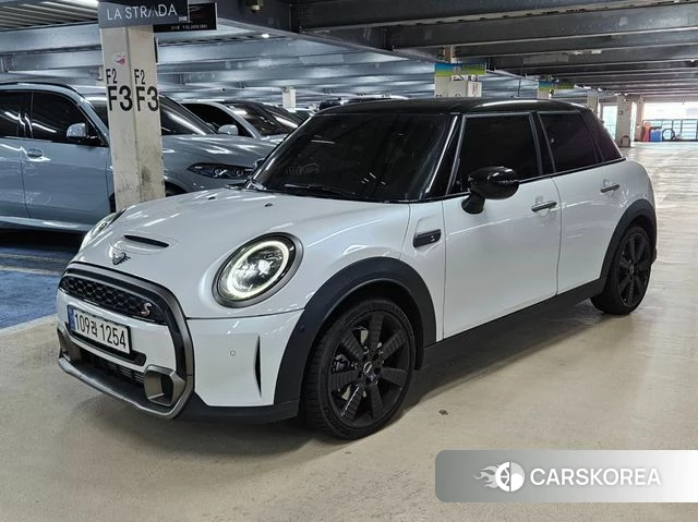 Mini Cooper S 2023 Белый из Кореи
