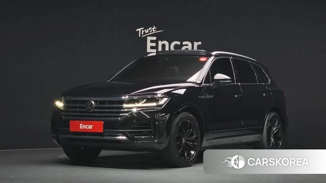 Volkswagen Touareg 3rd generation 2021 Черный из Кореи