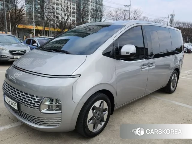 Hyundai Staria 2024 Серебряный из Кореи