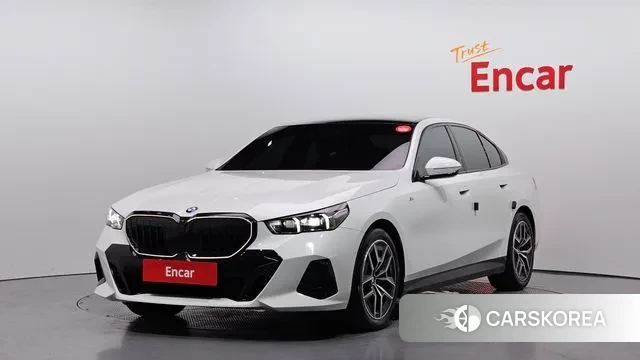 BMW 5 Series (G60) 2024 Белый из Кореи