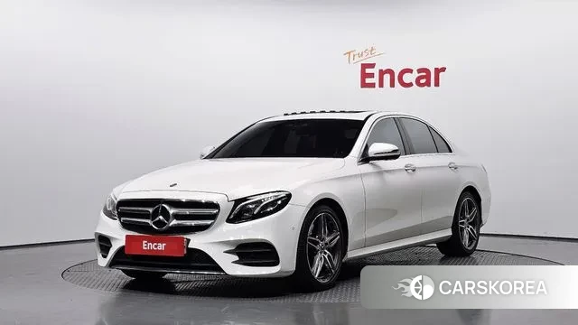 Mercedes-Benz E-Class W213 2018 Белый из Кореи