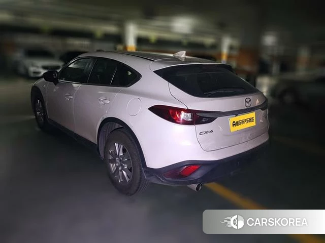 Mazda CX-4 2019 Белый из Китая