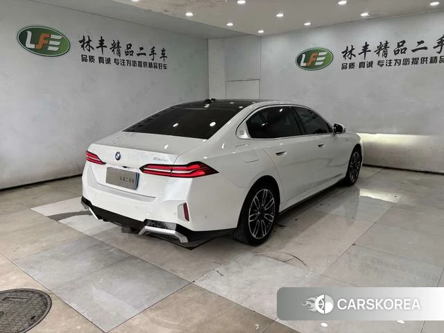 BMW 5 series 2024 Белый из Китая