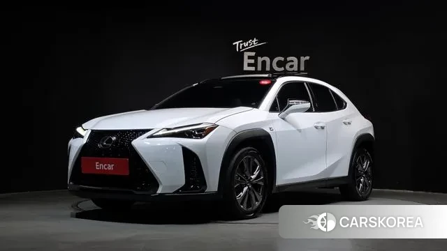 Lexus UX300h 2024 Белый из Кореи