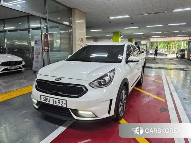 Kia Niro 2018 Белый из Кореи