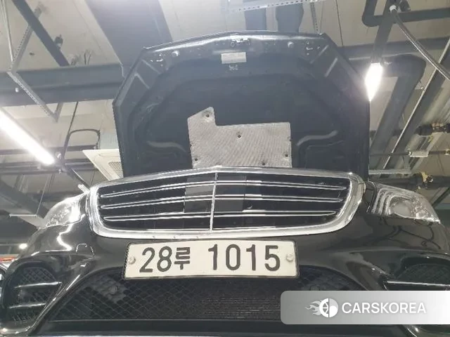 Mercedes-Benz S-Class W222 2018 Черный из Кореи