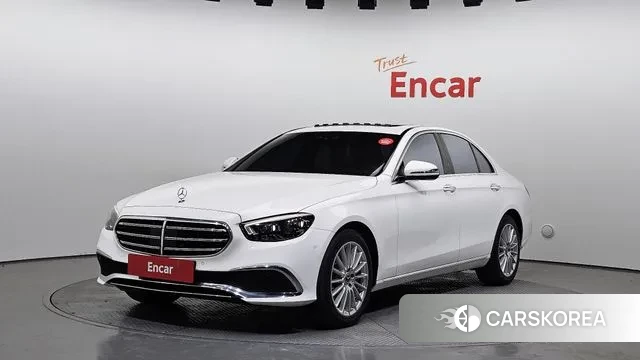 Mercedes-Benz E-Class W213 2021 Белый из Кореи