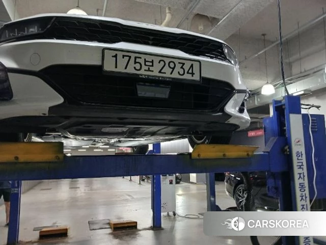 Kia K5 3rd generation 2022 Белый из Кореи