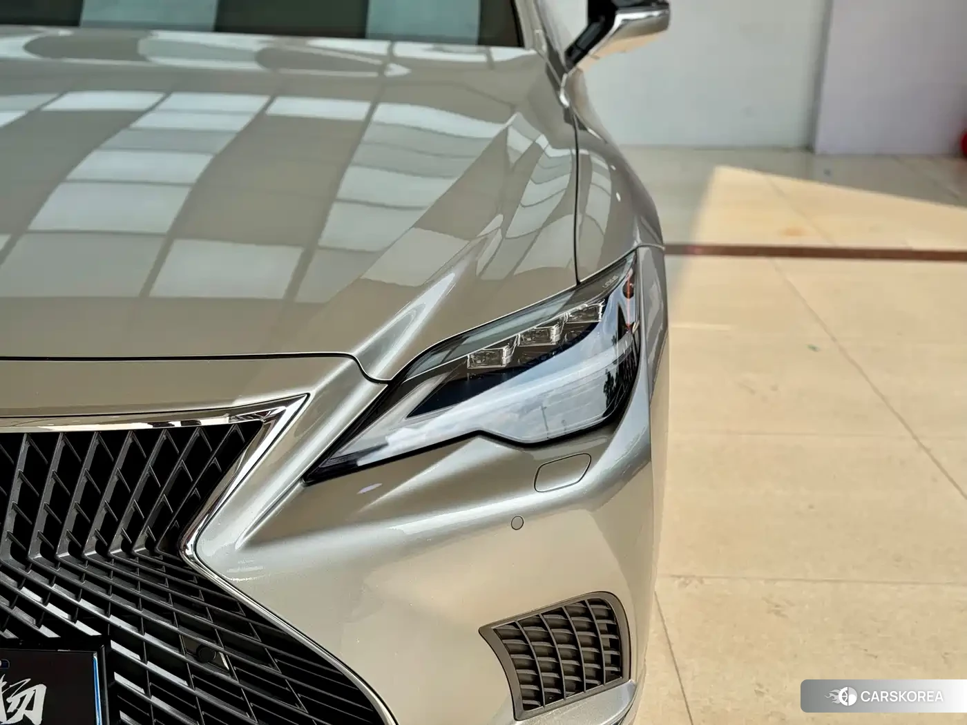 Lexus LS 2022 Champagne/brown из Китая