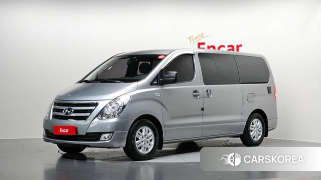 Hyundai Grand Starex 2018 Серебряный из Кореи