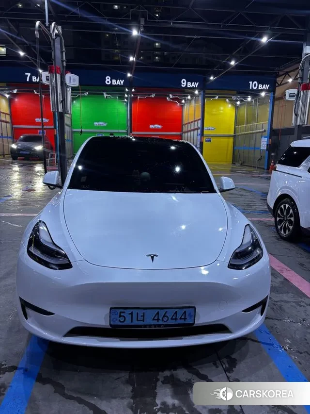 Tesla Model Y 2023 Белый из Кореи