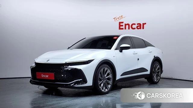 Toyota Crown Crossover 2024 Белый из Кореи