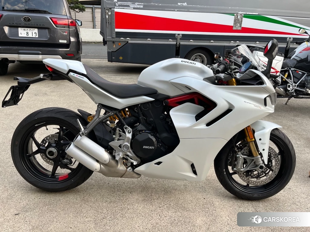 Проданный Ducati SUPERSPORT S 2023 из Японии, фото 2
