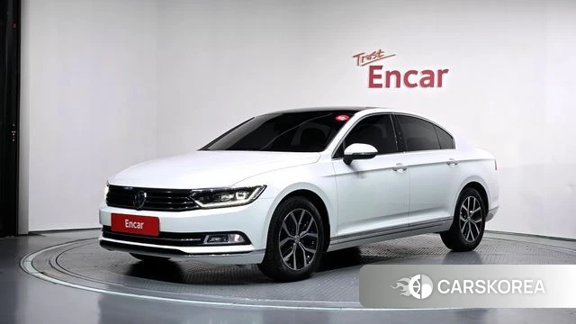 Volkswagen Passat GT (B8) 2018 Белый из Кореи