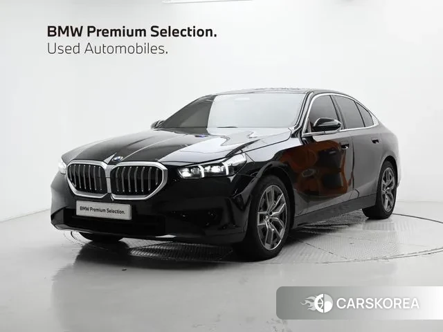 BMW 5 Series (G60) 2024 Черный из Кореи