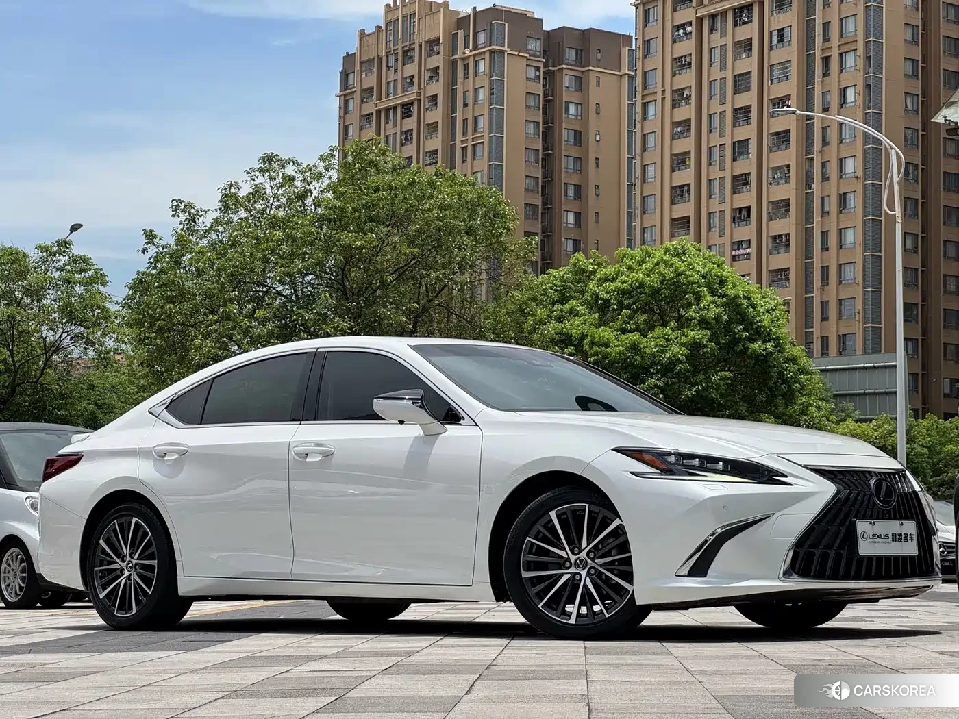 Lexus ES 2023 Белый из Китая