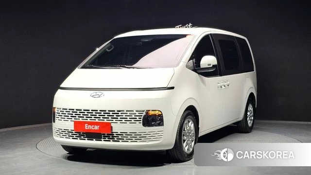 Hyundai Staria 2023 Белый из Кореи