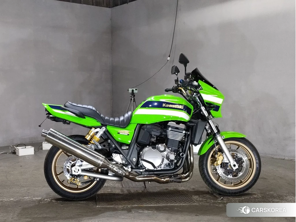 Проданный Kawasaki ZRX 1200 2012 из Японии