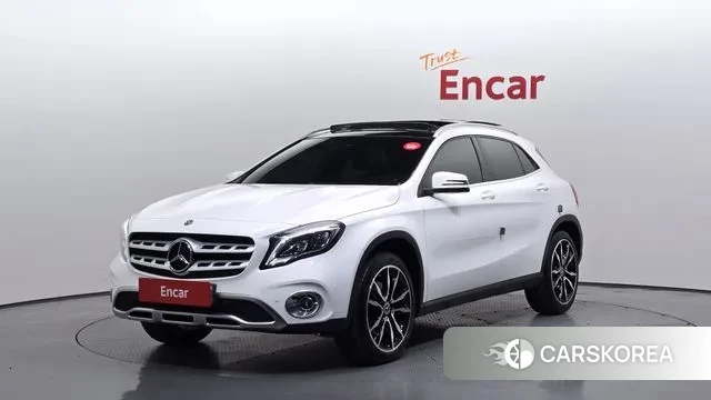 Mercedes-Benz GLA-Class X156 2018 Белый из Кореи
