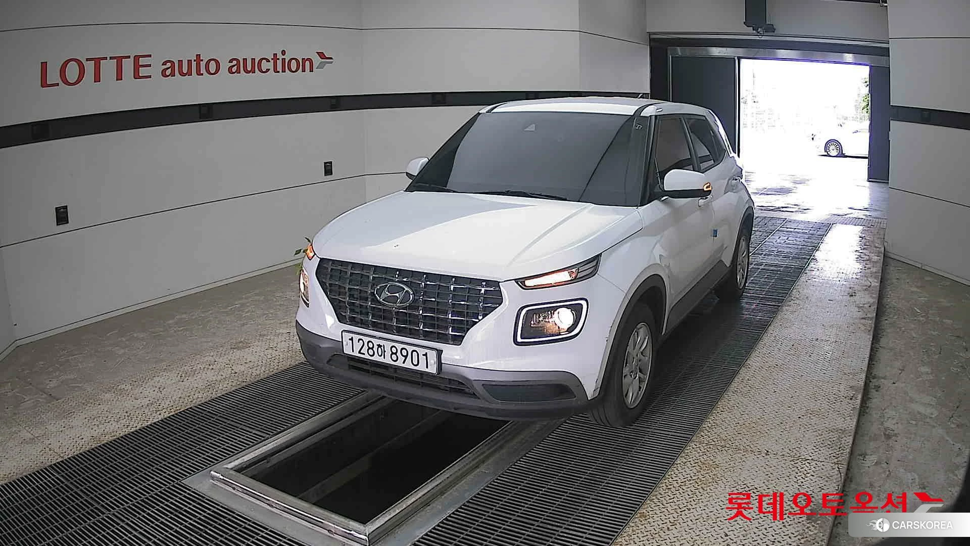 Hyundai Venue 2020 Polar White из Кореи