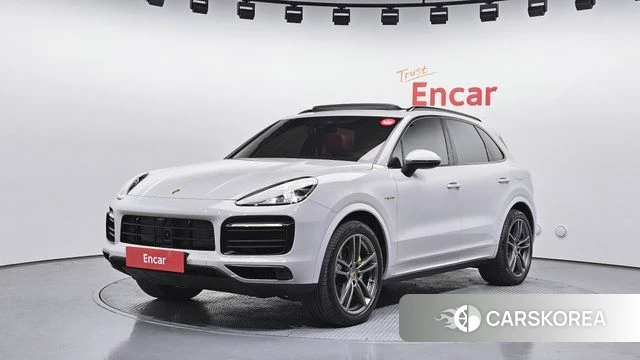 Porsche Cayenne (PO536) 2023 Серебряный из Кореи