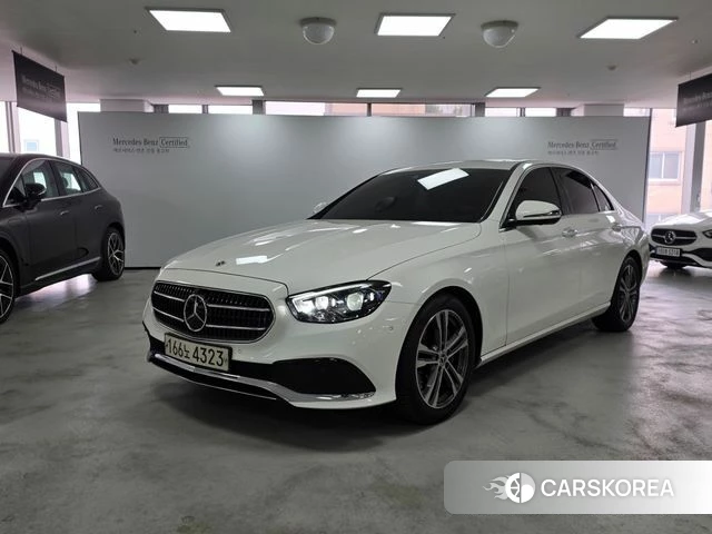 Mercedes-Benz E-Class W213 2022 Белый из Кореи