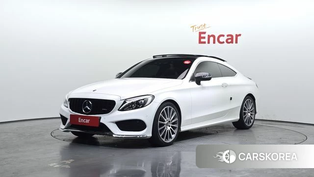 Mercedes-Benz C-Class W205 2018 Белый из Кореи