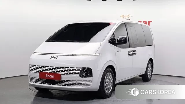 Hyundai Staria 2023 Белый из Кореи