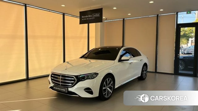 Mercedes-Benz E-Class W214 2024 Белый из Кореи