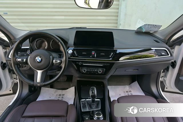 BMW 1 series 2023 Белый из Китая