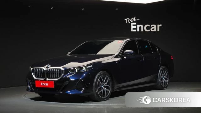 BMW 5 Series (G60) 2025 Синий из Кореи