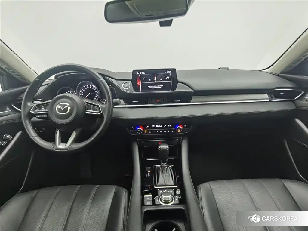 Mazda Atenza 2023 Белый из Китая